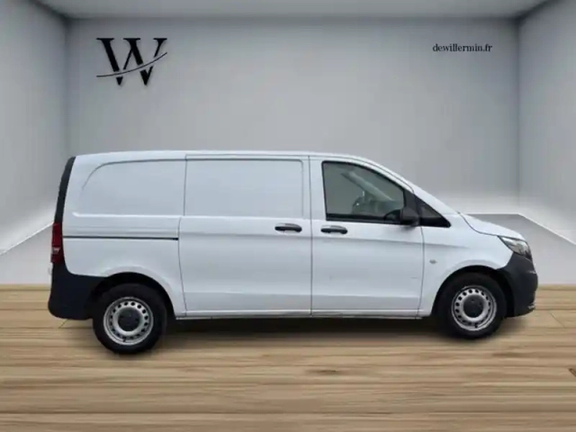Mercedes Vito 110 cdi fourgon compact — photo 6