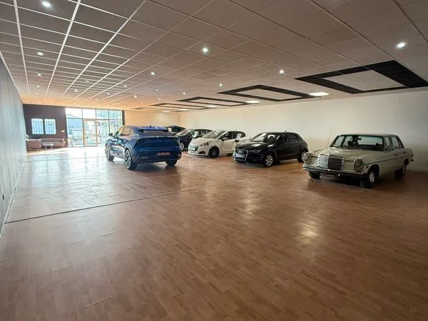Cession droit au bail - dijon sud - local commercial 774 m² couverts avec cours avant et arrière