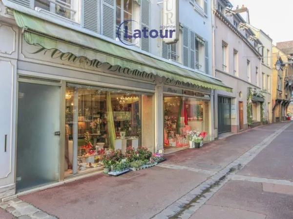 Immeuble 250 m²