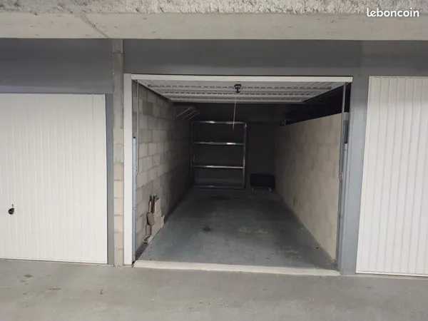 Box / parking gare sannois