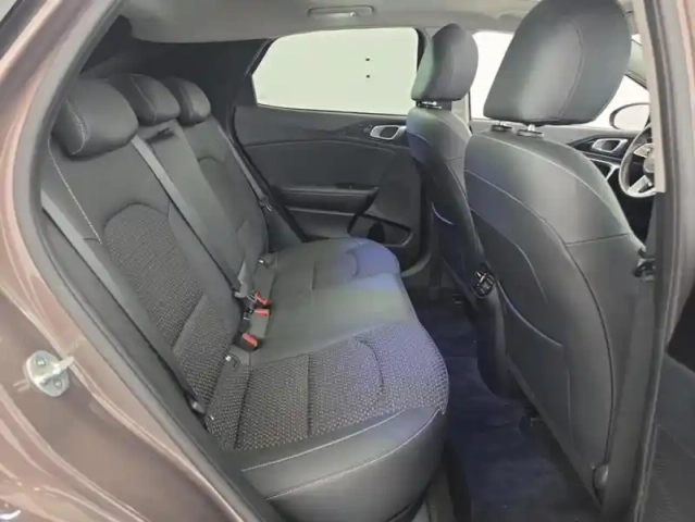 Kia Xceed 1.4 t-gdi 140ch launch edition dct7 + toit ouvrant — photo 67