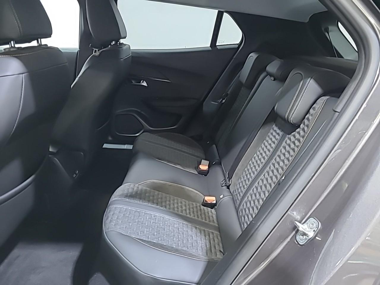 Peugeot 2008 puretech 130 s&s eat8 roadtrip — photo 13