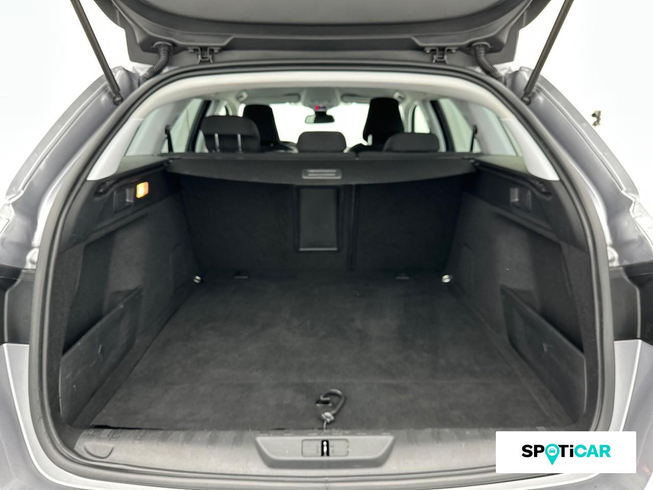 Peugeot 308 sw 1.2 puretech 130ch s&s allure pack eat8 — photo 6
