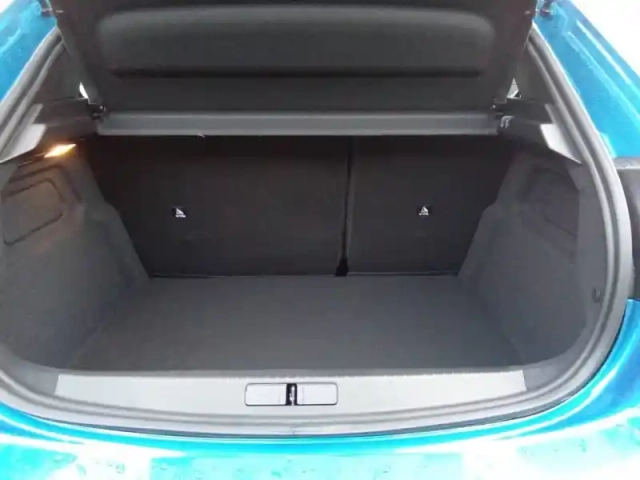 Peugeot 208 hybrid 110 e-dcs6 — photo 27