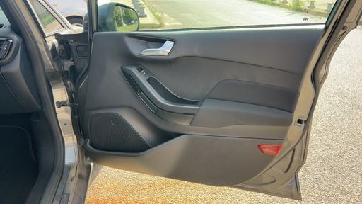 Ford Fiesta 1.0 EcoBoost 95 - Cool And Conect – 2020 – 91726 km – Essence – Boîte Manuelle — photo 21