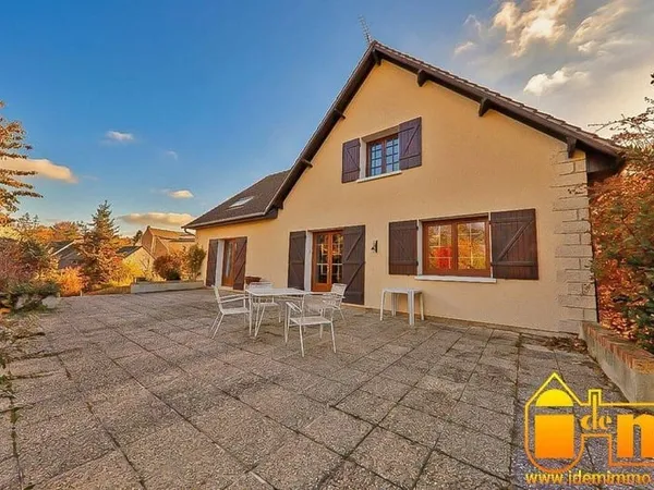 Maison 7 pièces 203 m²