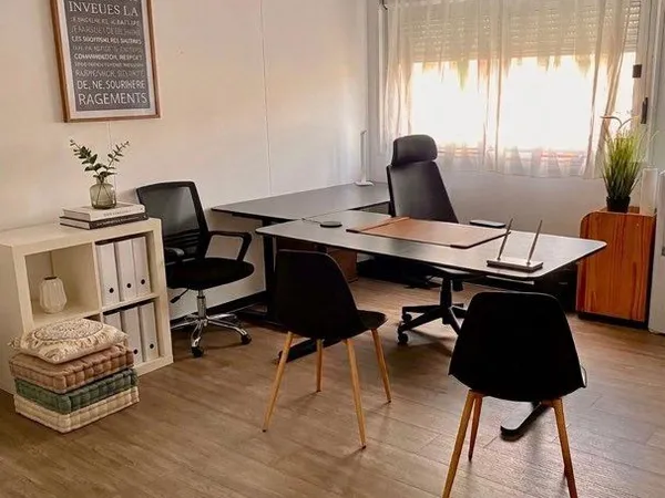 Bureau dans centre paramédical
