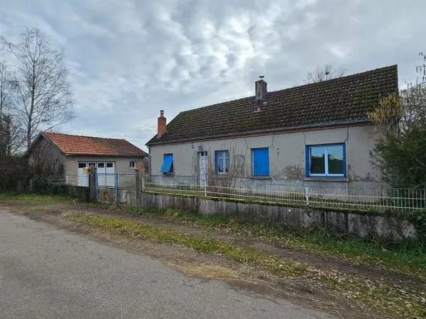 Vieure Maison de caractère avec un terrain de 4 020 m2 dans un joli cadre