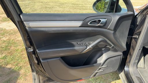 Porsche Cayenne 4.2 TD V8 382 4X4 Tiptronic 8 - S – 2013 – 149184 km – Diesel – Boîte Automatique — photo 49