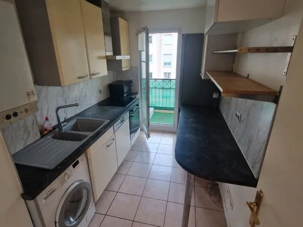Bel appartement meublé de 3 chambres proches transport