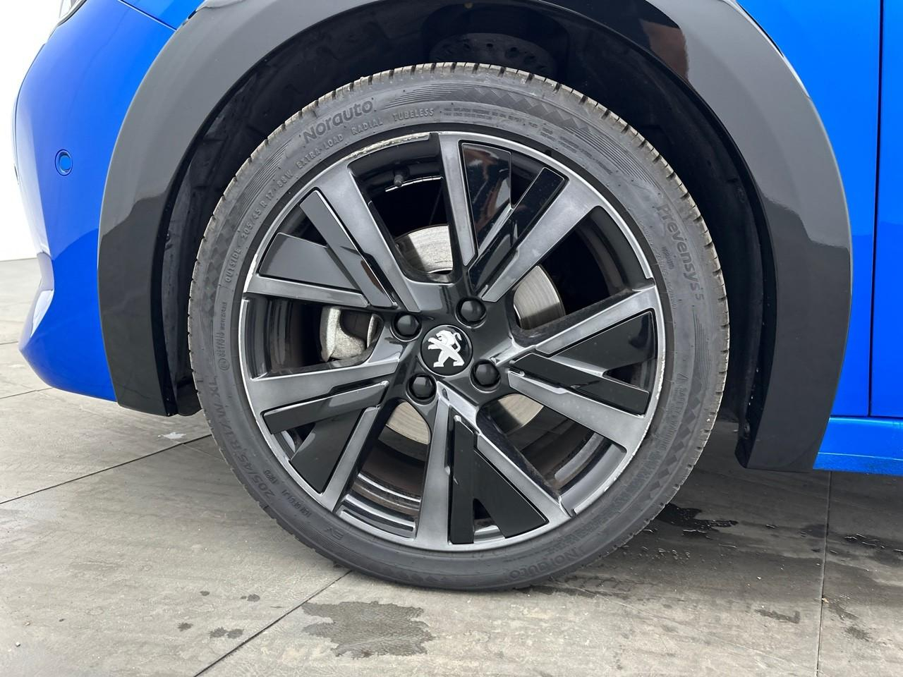 Peugeot 208 puretech 100 s&s eat8 gt — photo 14