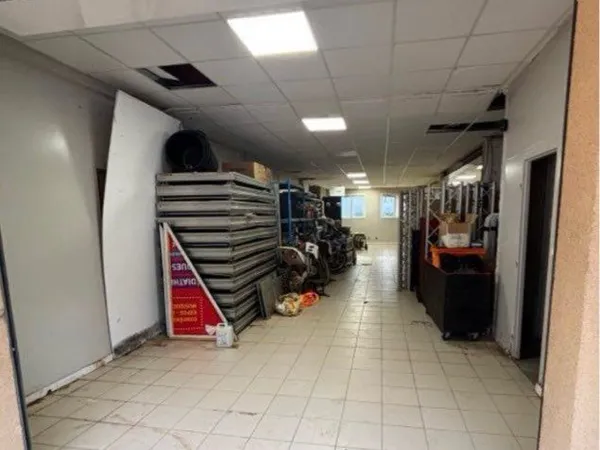 Local d'activité 70m2