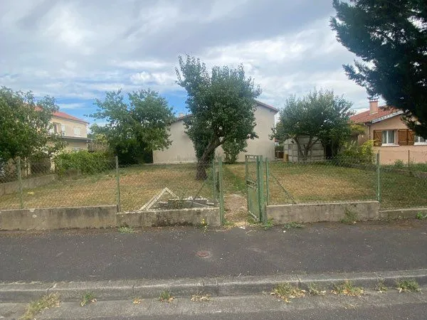 Terrain constructible 235m2