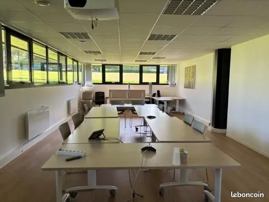 847 m² de bureaux à louer - Nord de Rouen
