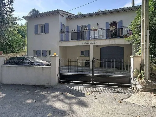 Villa 2 pièces 200 m²