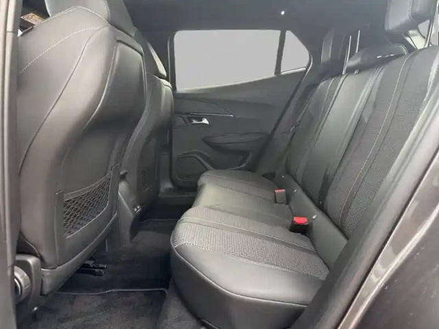 Peugeot 2008 puretech 130 s&amp;s eat8 — photo 12