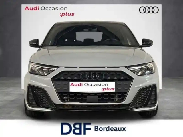 Audi A1 30 tfsi 110 ch s tronic 7 s line — photo 7