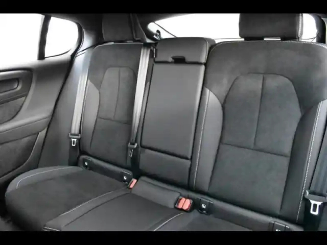 Volvo C40 e single extended range 252ch plus — photo 9