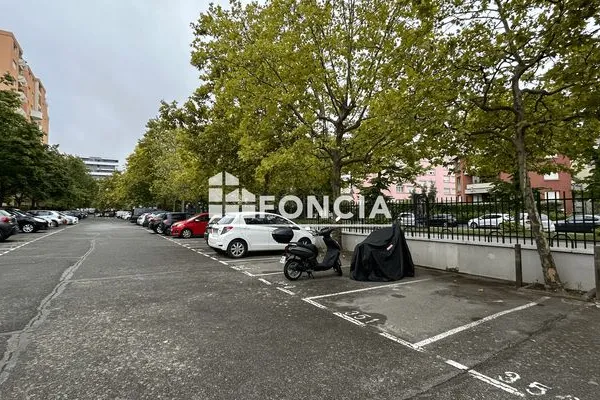 Parking 12 m²