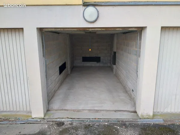 Garage à louer