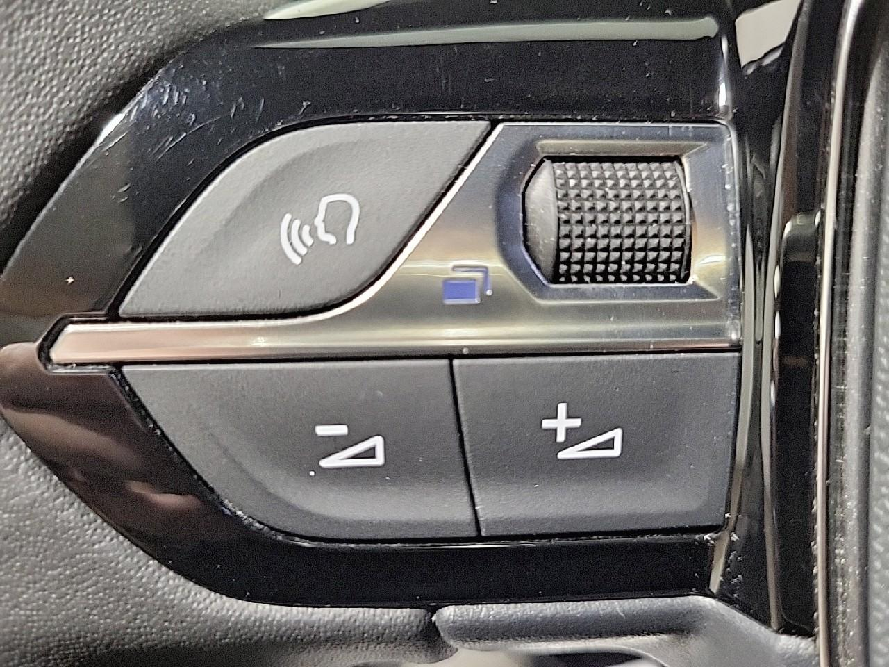 Peugeot 2008 puretech 130 s&s eat8 allure — photo 19