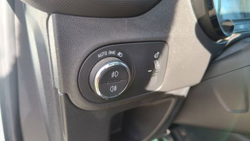 Opel Crossland X 1.2 Turbo 110 BVA6 - Ultimate – 2019 – 82721 km – Essence – Boîte Automatique — photo 8