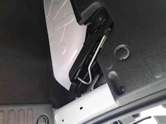 Renault Kangoo blue dci 80 — photo 20