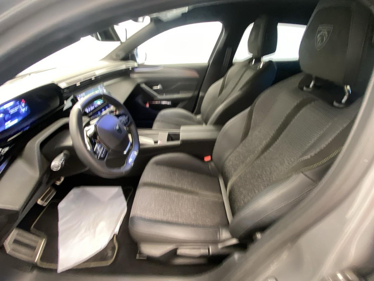 Peugeot 408 hybrid 145 e-dcs6 gt — photo 9