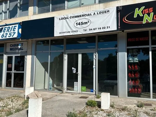 À LOUER - Local commercial / Boutique vitrée sur Vendargues