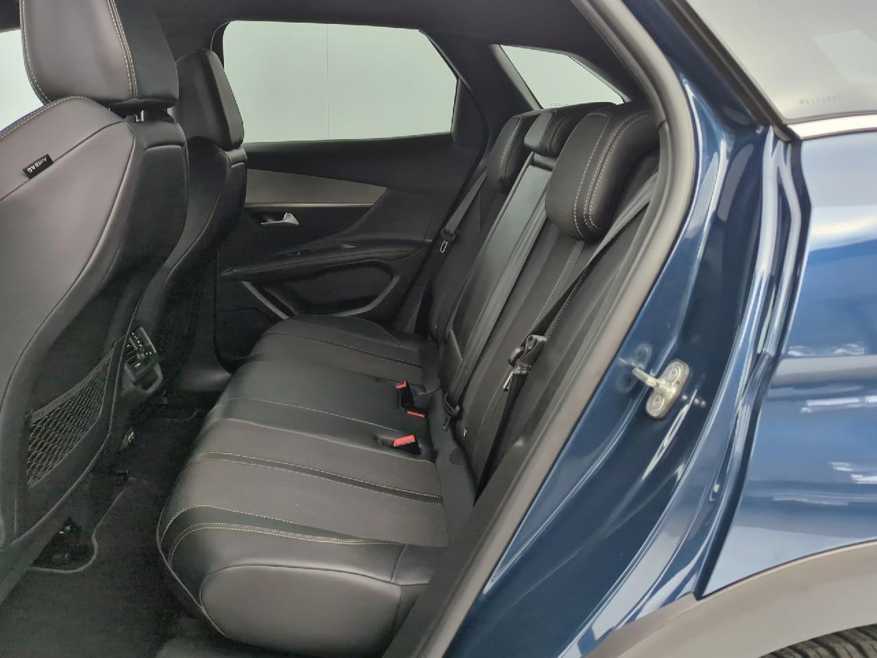 Peugeot 3008 puretech 130ch s&s eat8 gt — photo 10