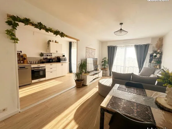 Appartement TOURS - T3 - Balcon - Parking Privé - Cave