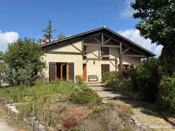 Maison 10 pièces 248 m²