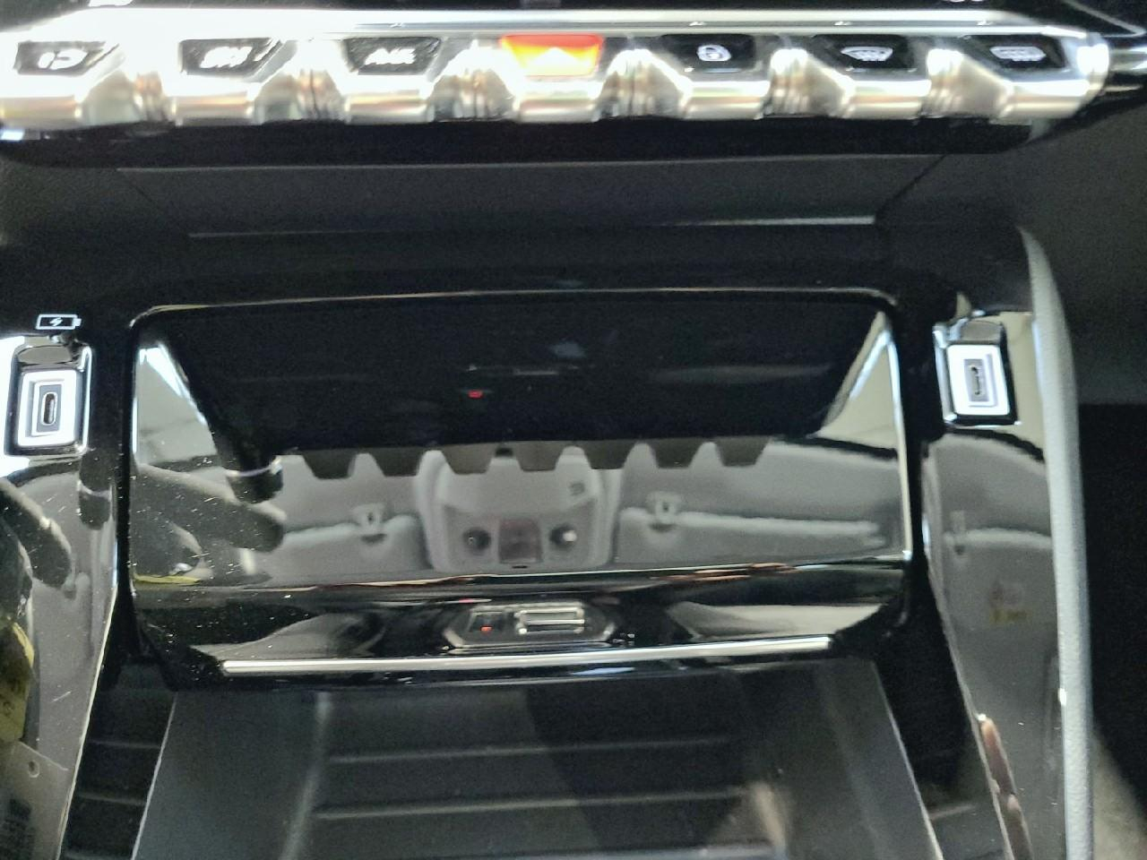 Peugeot 208 hybrid 100 e-dcs6 allure — photo 18