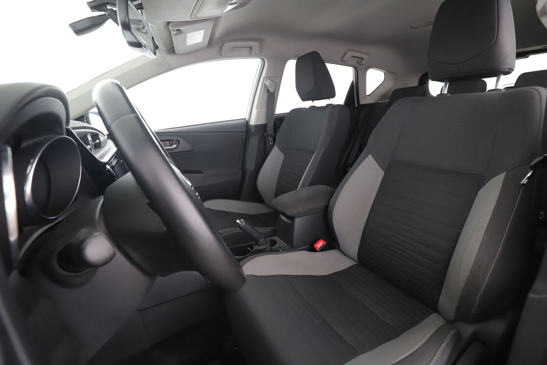 Toyota Auris 1.8 Hybride Design — photo 9