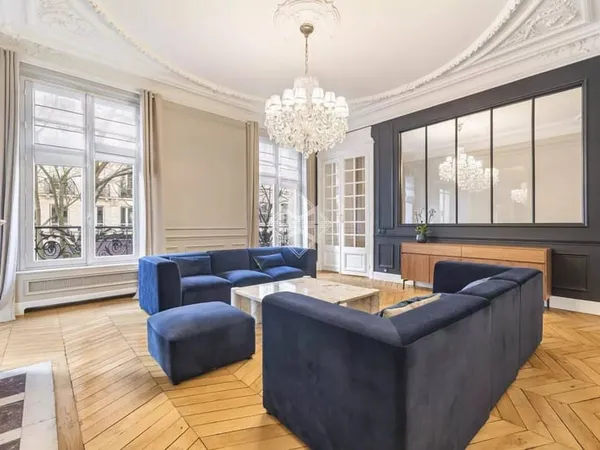 Appartement 6 pièces 154 m²