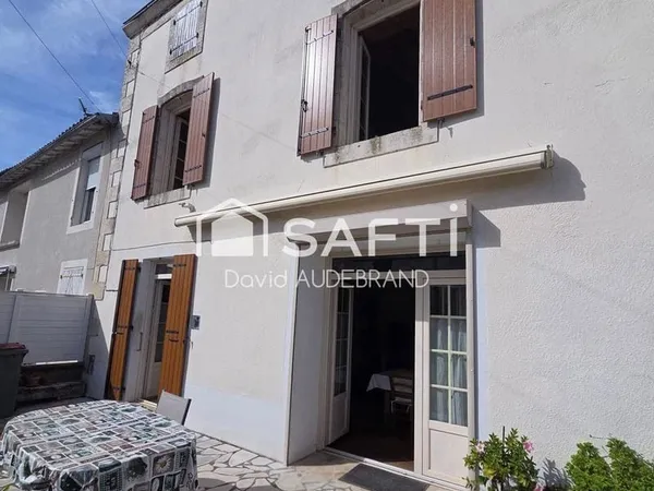 Maison de bourg 3 chambres avec cour et garage