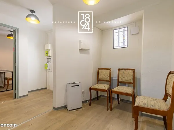 Local professionnel 73 m²