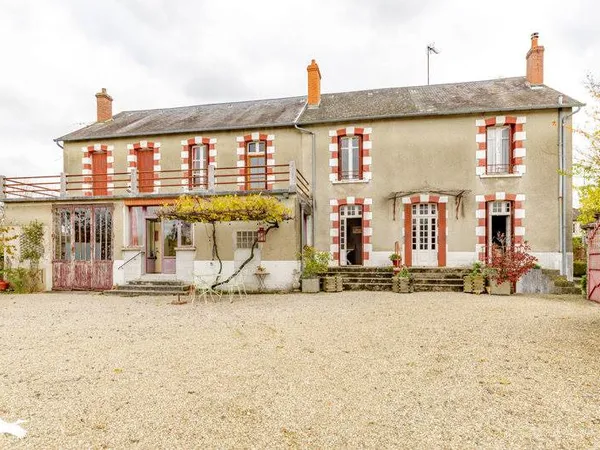 Maison 16 pièces 330 m²