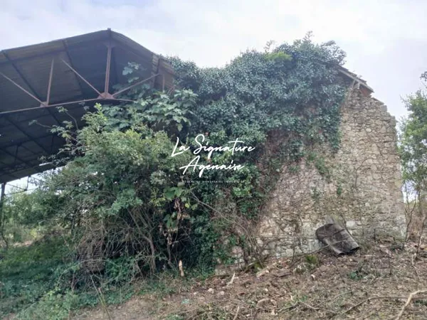 ENSEMBLE IMMOBILIER 340M² A RESTAURER, AVEC VUE DOMINANTE
