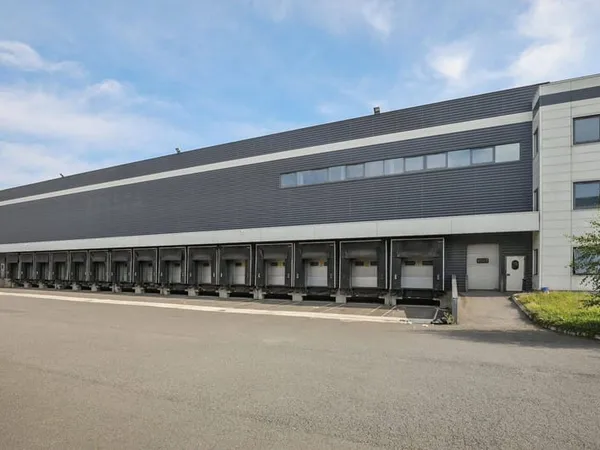 Entrepôt 4535 m²