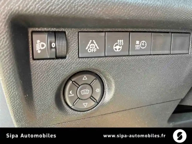Citroën C4 e- 136 ch automatique — photo 26