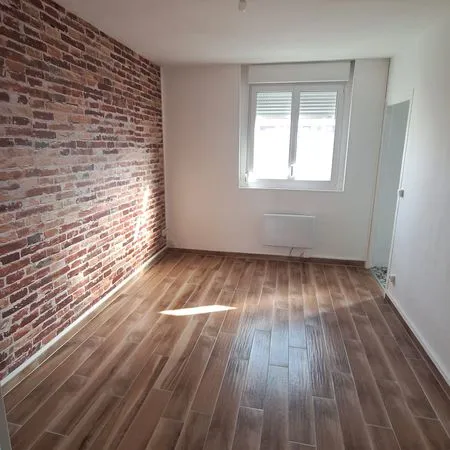 T2 lumineux en très bon état - 32 m² - 390 charges comprises