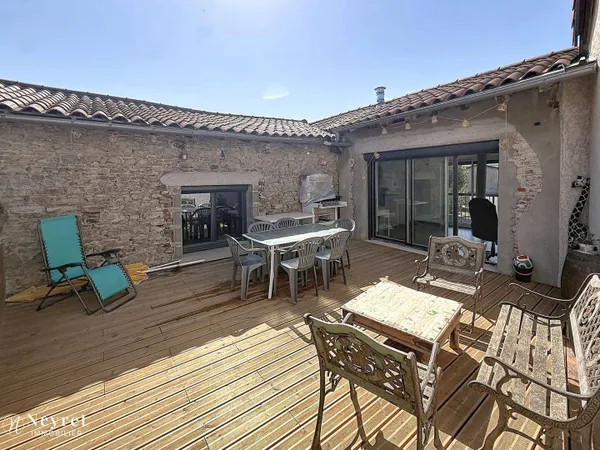 Maison 8 pièces 180 m²