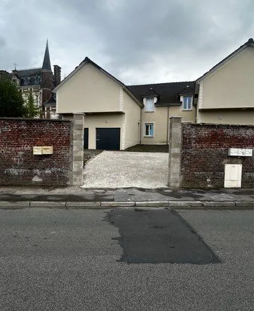 À vendre maison 100m2 situé au centre-ville