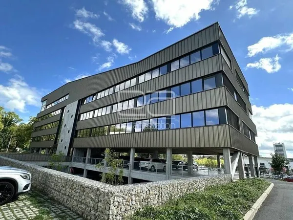 Bureaux 795 m²