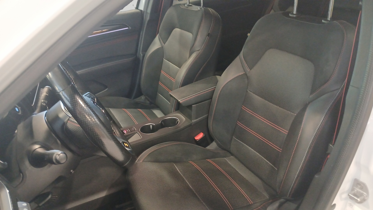 Renault Arkana E-Tech 145 - 21B — photo 11