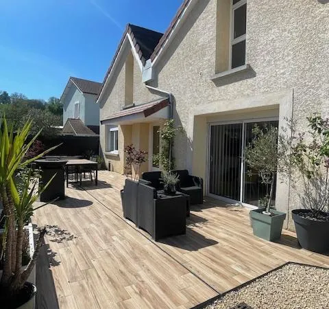 Maison mitoyenne à ST CLAIR DE LA TOUR