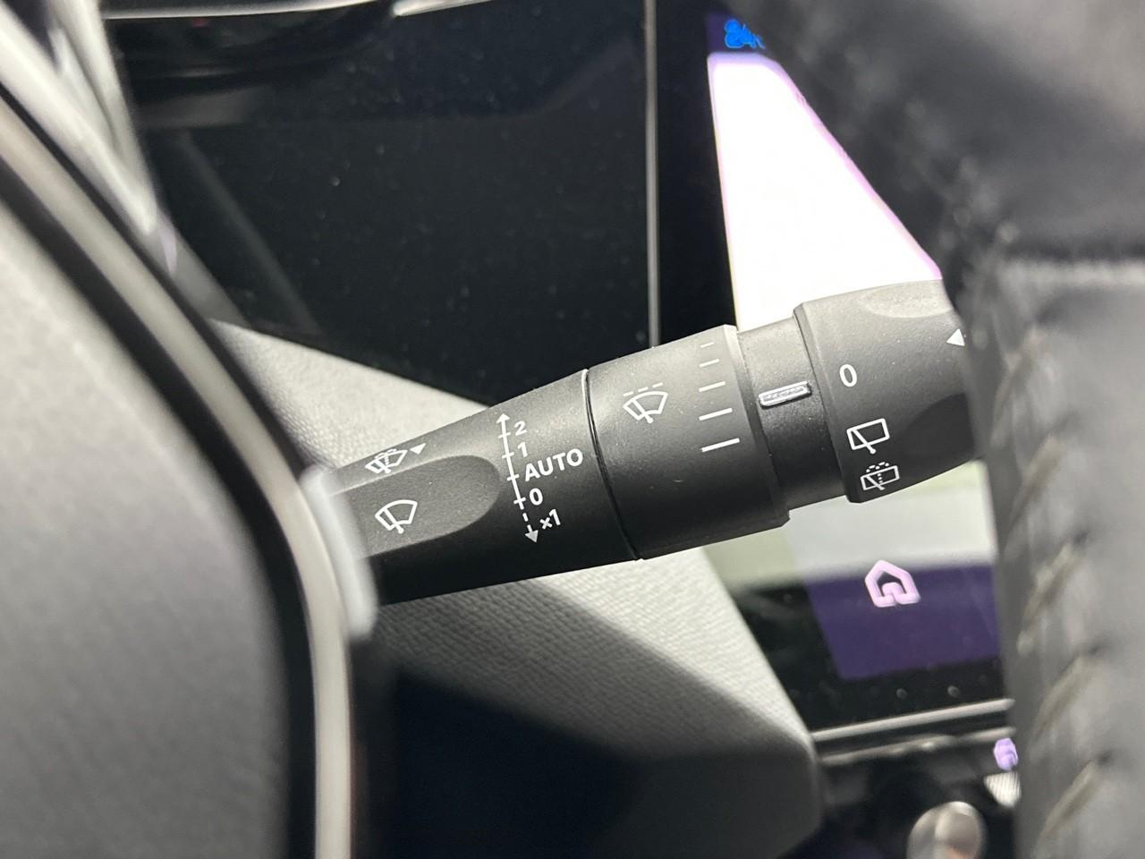 Peugeot 308 phev 180 e-eat8 allure — photo 18