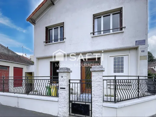 EXCLUSIVITÉ - Maison familiale de 132 m² avec garage, sous-sol total et dépendance, aux portes de Pa