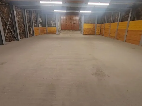 Local depot garage 72m2 à louer